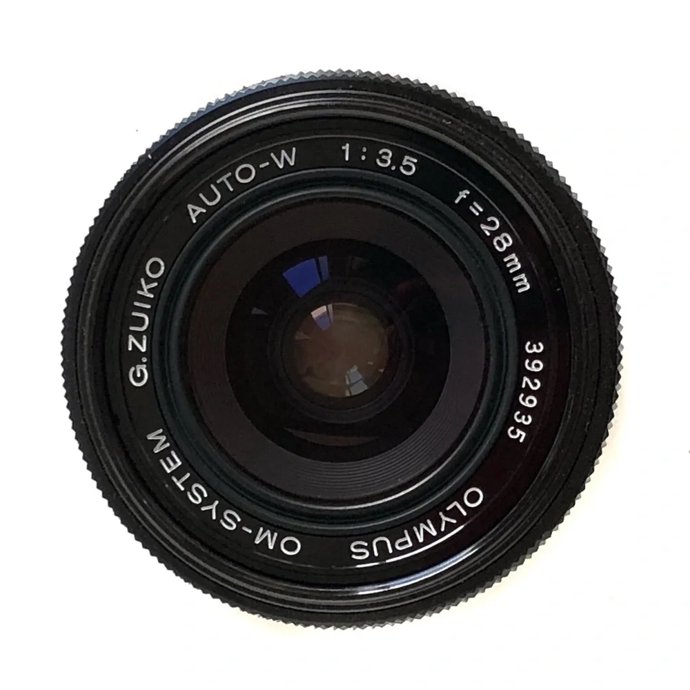 Olympus OM-System G.Zuiko Auto-W 28mm f/3.5 Wide Angle Lens Skylight Filter Case